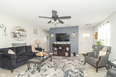 765 Indigo Ct, Greenfield, IN 46140 - photo 2