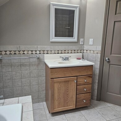 28 1/2 School St unit B, Danvers, MA 01923 - photo 6