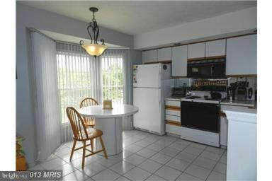 5 Championship Ct, Owings Mills, MD 21117 - photo 2