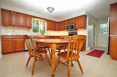 51 Morningside Dr, Rockland, MA 02370 - photo 3