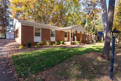 208 Spring Dr, Easley, SC 29642 - photo 4