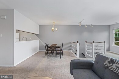 319 Wendover Dr, Norristown, PA 19403 - photo 4