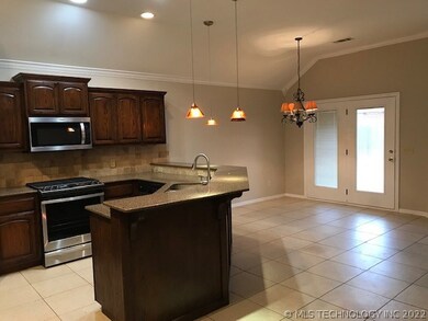 3305 E Fairmont St, Broken Arrow, OK 74014 - photo 4