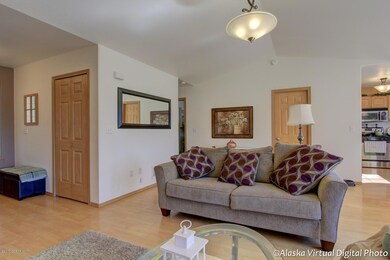 6860 E Kathleen Cir, Palmer, AK 99645 - photo 7