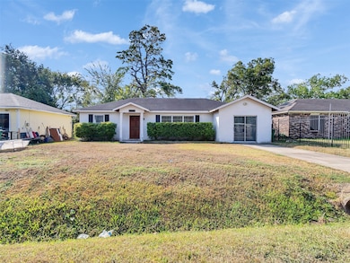 6942 Peyton St, Houston, TX 77028 - photo 2