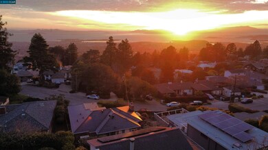 850 Creston Rd, Berkeley, CA 94708 - photo 5