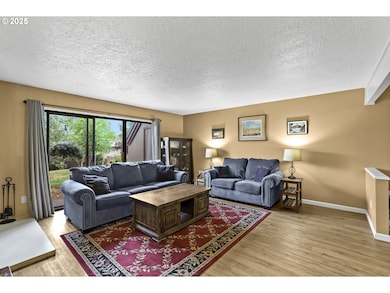 14523 NE Stanton Ct, Portland, OR 97230 - photo 3