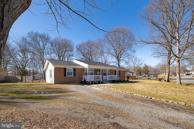 828 Sherwood Ln, Fredericksburg, VA 22407 - photo 2