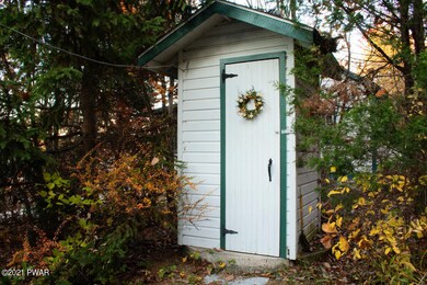 143 Pecks Pond Rd, Dingmans Ferry, PA 18328 - photo 5