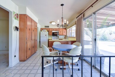 Kitchen nook