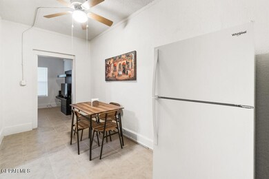 3522 Altura Ave unit B, El Paso, TX 79930 - photo 4