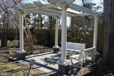 5915 Brill Ct, Falls Church, VA 22041 - photo 3