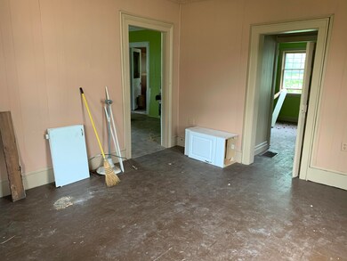 816 Paca St, Pulaski, VA 24301 - photo 2