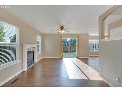 4466 5th St, Hubbard, OR 97032 - photo 2