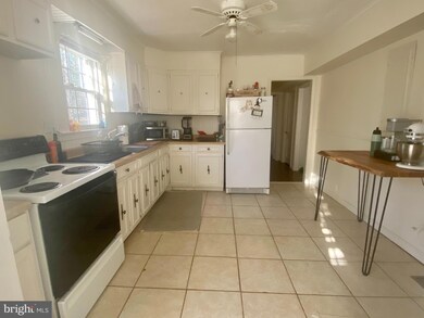 143 Barrett Heights Rd, Stafford, VA 22556 - photo 2