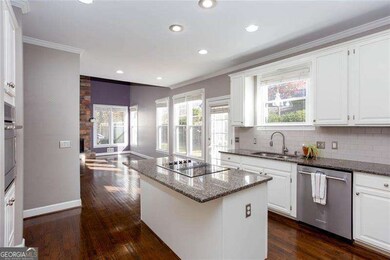 11925 Stradford Wood, Roswell, GA 30076 - photo 5