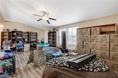 Family Room -  Apologize, the seller is in the pro