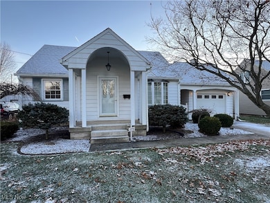 279 Parish Ave, Hubbard, OH 44425 - photo 2