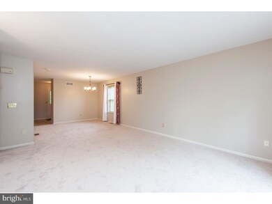 490 Berkshire Dr, Souderton, PA 18964 - photo 6