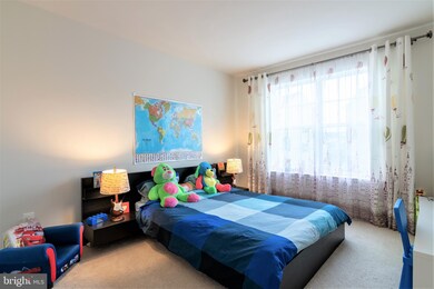 22954 Newcut Rd unit 2331, Clarksburg, MD 20871 - photo 2