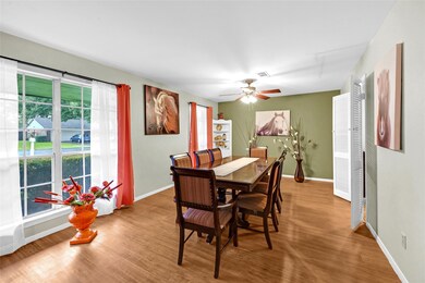 1503 Alta Vista Dr, Alvin, TX 77511 - photo 3