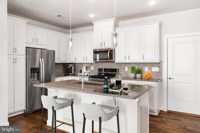 13330 Arrowbrook Centre Dr, Herndon, VA 20171 - photo 5