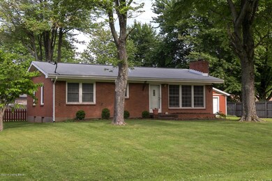 this is a small quiet neighborhood