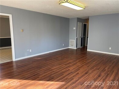 144 Polly Dr, Statesville, NC 28625 - photo 6