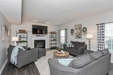 3216 Hemlock St, Whiteland, IN 46184 - photo 4