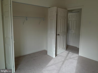 607 Center St unit 104, Herndon, VA 20170 - photo 7