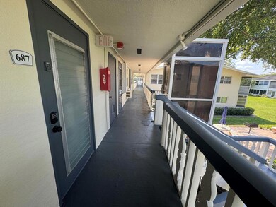 687 Durham Y unit 687, Deerfield Beach, FL 33442 - photo 3