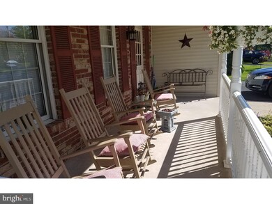 136 Gentry Dr, Perkasie, PA 18944 - photo 2