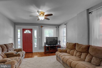 225 N Brobst St, Reading, PA 19607 - photo 5