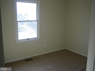 7912 Jody Knoll Rd, Windsor Mill, MD 21244 - photo 2