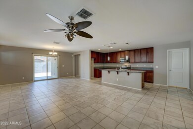 5027 E Hannibal St-7