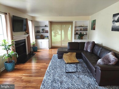 207 Barrington Ct, Palmyra, PA 17078 - photo 4