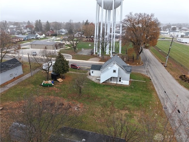 906 Jackson St, Greenville, OH 45331 - photo 2