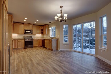 DINING ROOM / PHOTO SIMILAR
