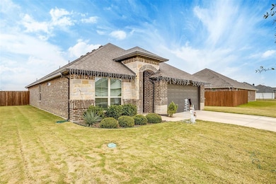 302 Mckittrick Ln, Godley, TX 76044 - photo 4
