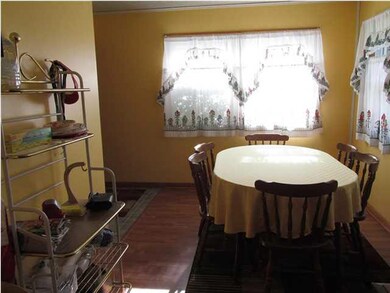 Formal dining room could also be an office space
