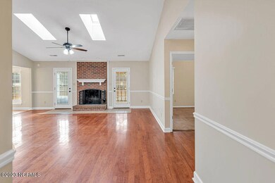 292 Huff Dr, Jacksonville, NC 28546 - photo 5