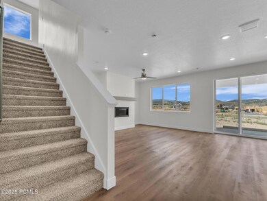 3-web-or-mls-7042-woods-rose-dr
