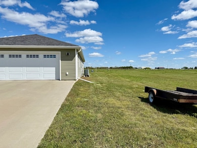 601 & 603 Badger St S, Wishek, ND 58495 - photo 6