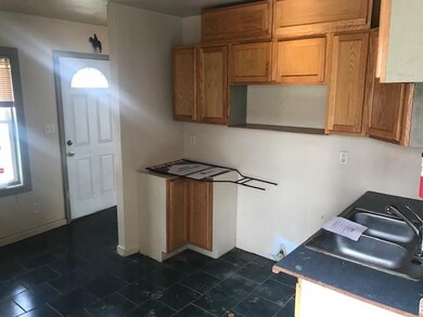 1205 M St SW, Cedar Rapids, IA 52404 - photo 3