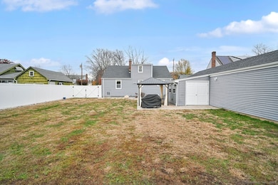 32 School St, Windsor Locks, CT 06096 - photo 5