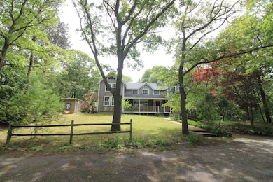 58 Weaver Ct, Vineyard Haven, MA 02568 - photo 2