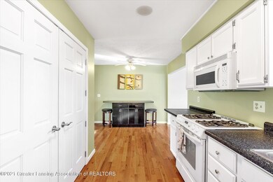 11-609 E Randolph St-Windowstill Real Es