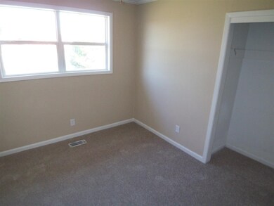 810 Country Club Rd, Jacksonville, NC 28546 - photo 6