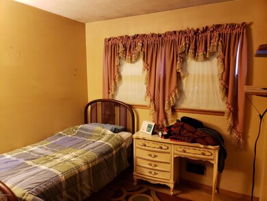 9125 Lantana Dr, Louisville, KY 40229 - photo 7