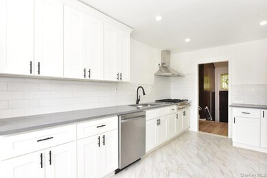 3287 Milburn Ave, Baldwin, NY 11510 - photo 7